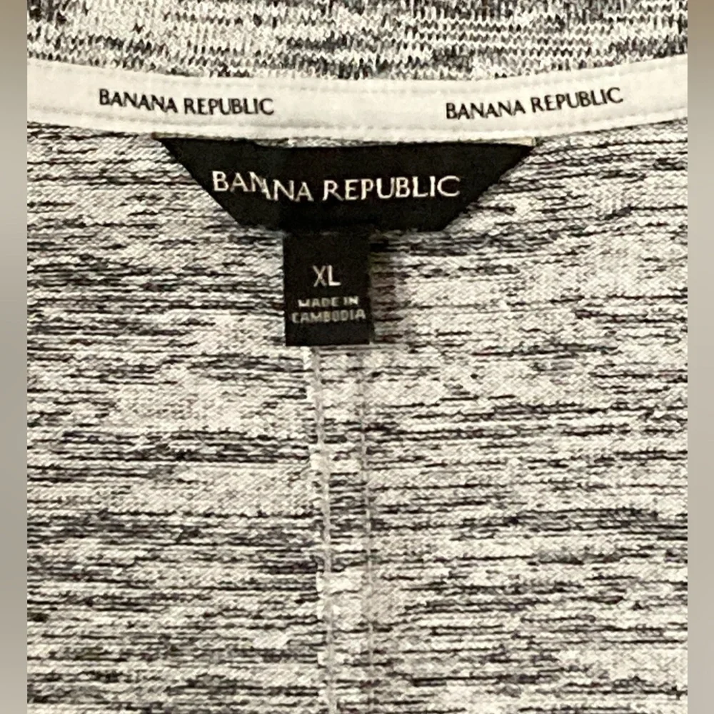 Banana Republic Men’s XL Gray‎ V-Neck Sweater